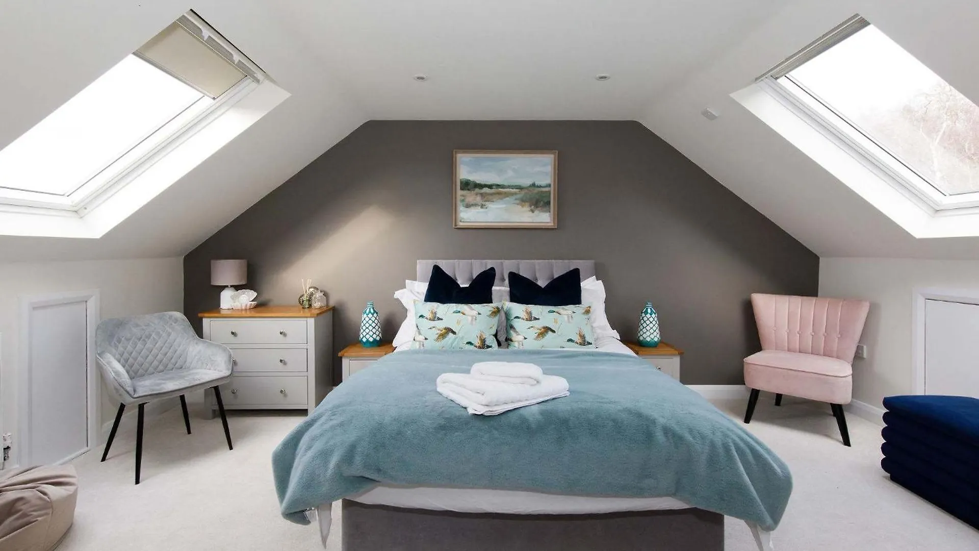 Serene Riverside: 6Br Luxury Retreat In Curdridge United Kingdom