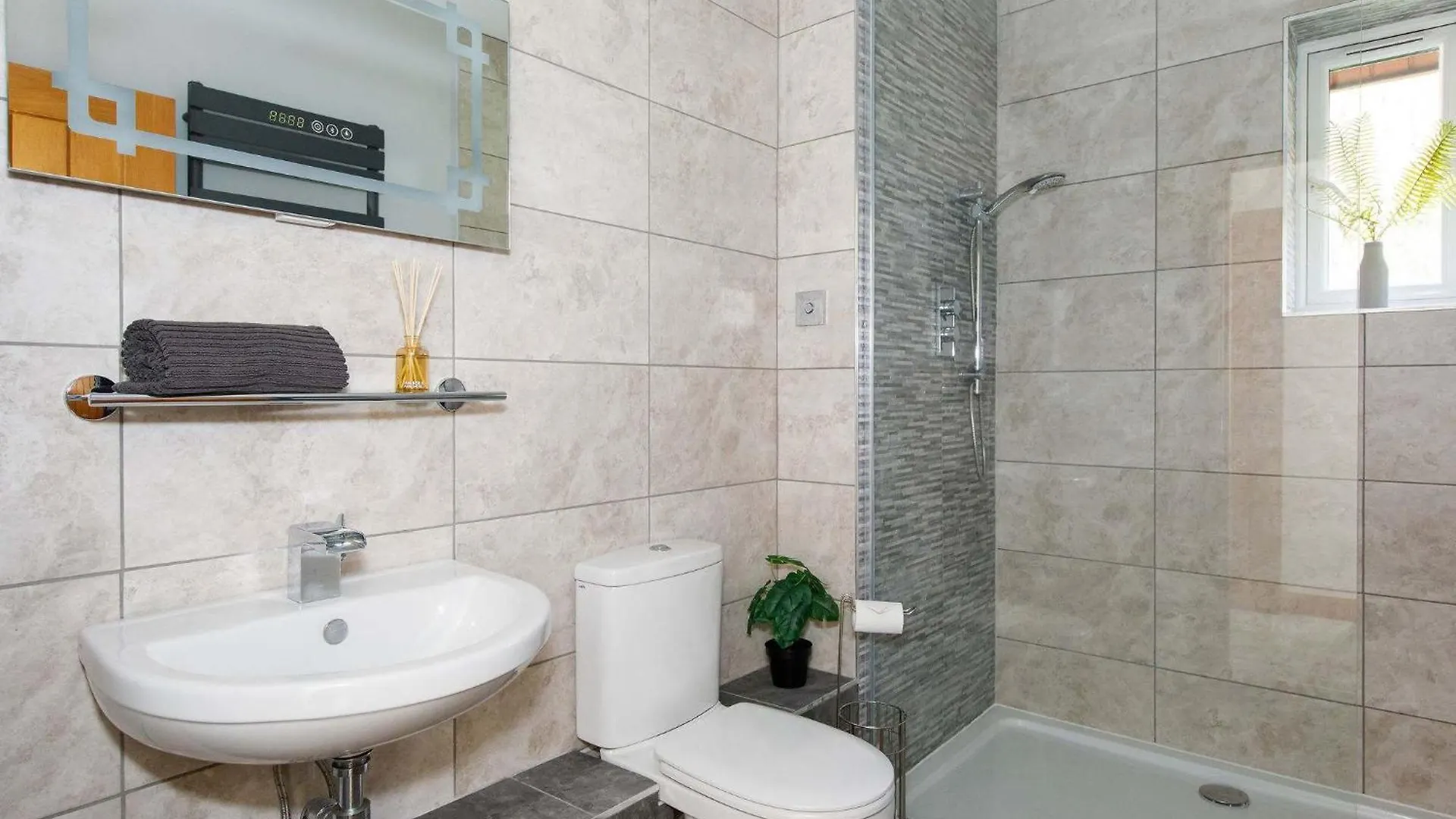 Holiday home Serene Riverside: 6Br Luxury Retreat In Curdridge